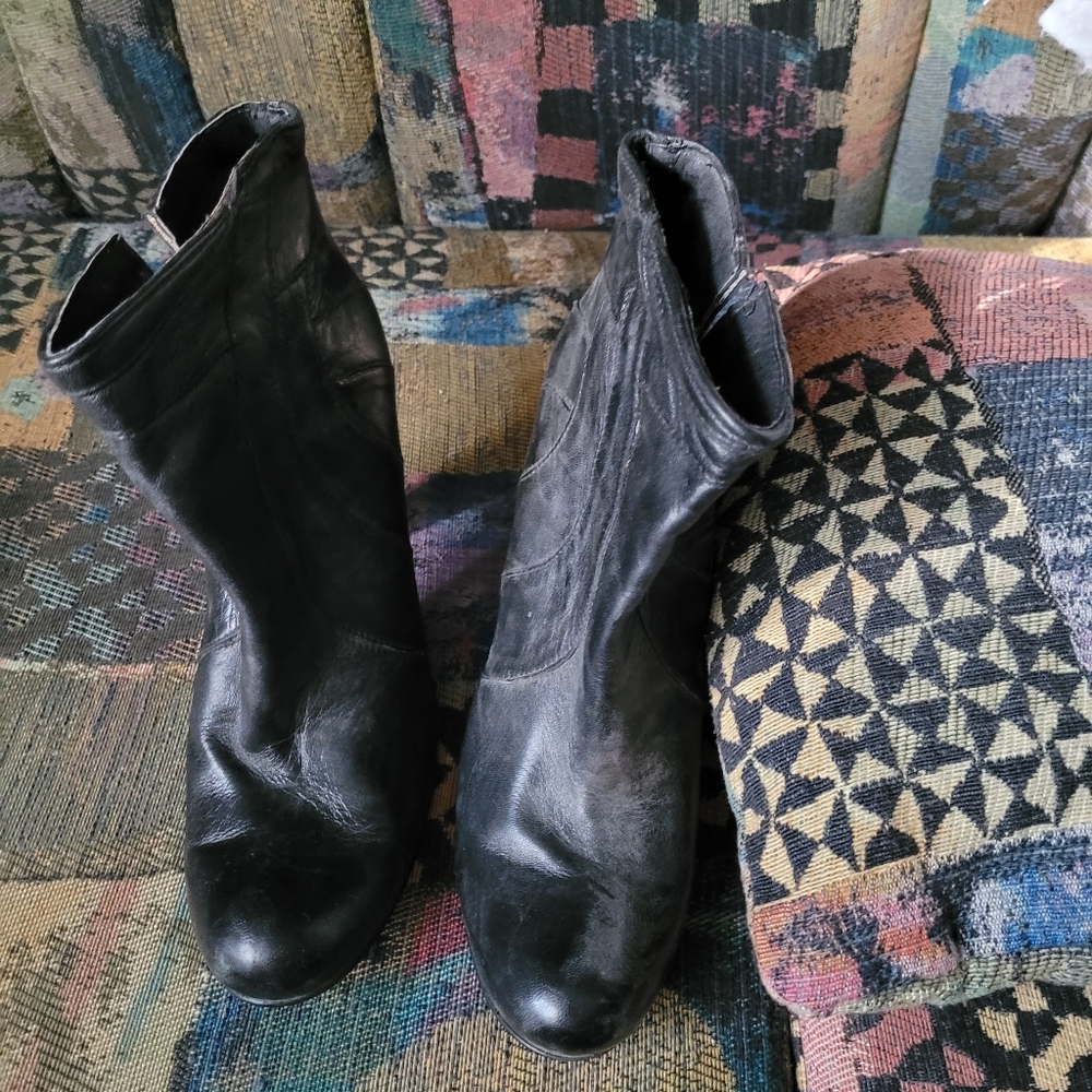 SMALL BOOTS 👢